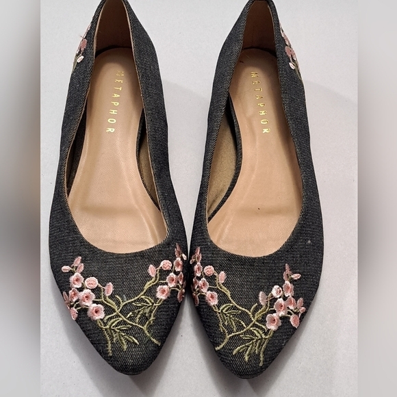 Metaphor Women's Embroidered Slip On Flats   Size 7.5 - Picture 4 of 11